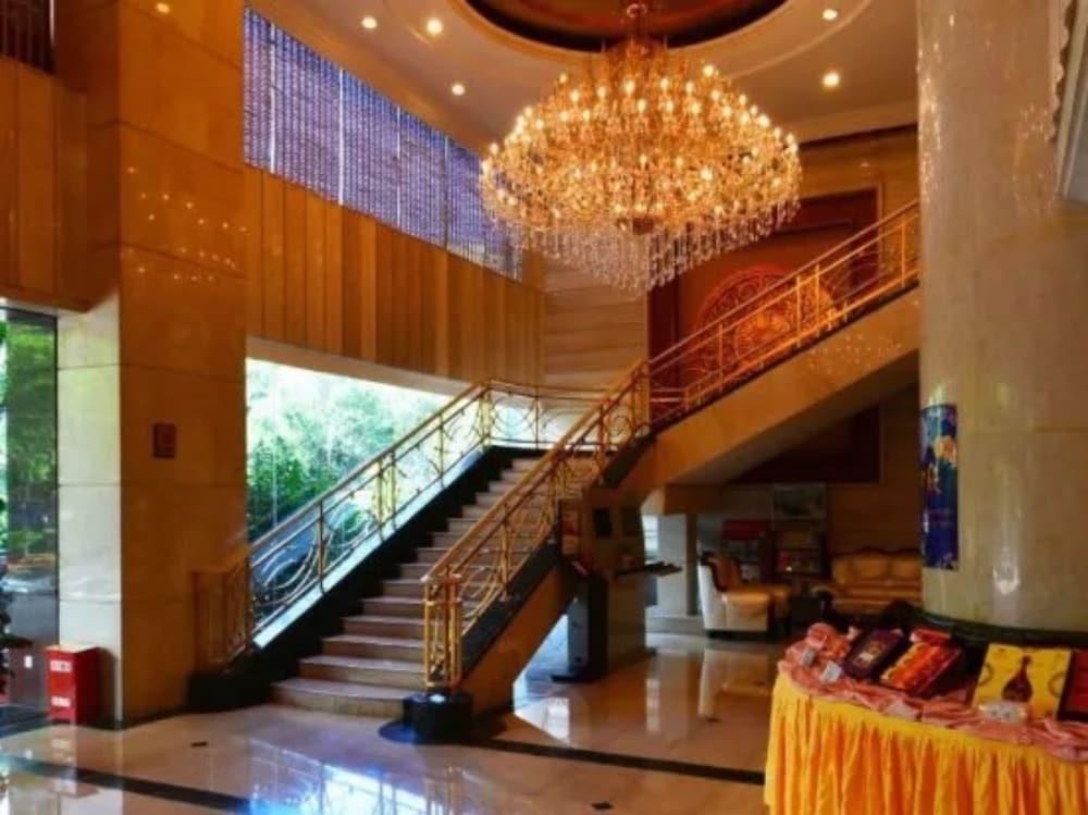 Sunshine Holiday Hotel Fuzhou Fuzhou  Buitenkant foto